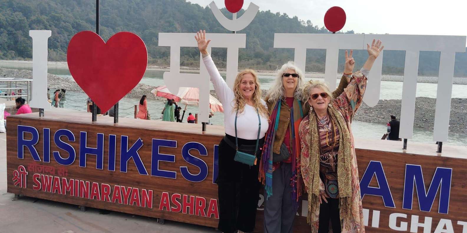 300hr Yoga Teacher Training in Rishikesh India